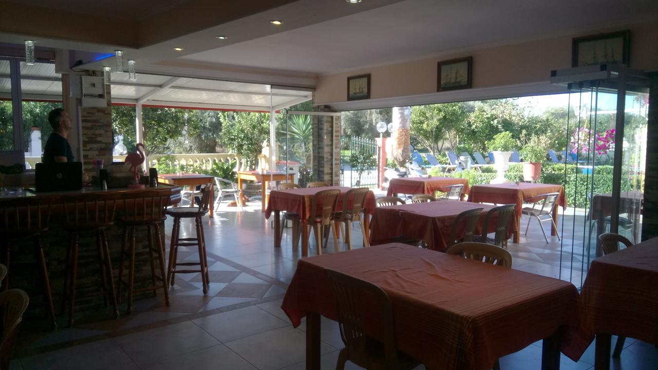 Apartahotel Flamingo Corfu 3*